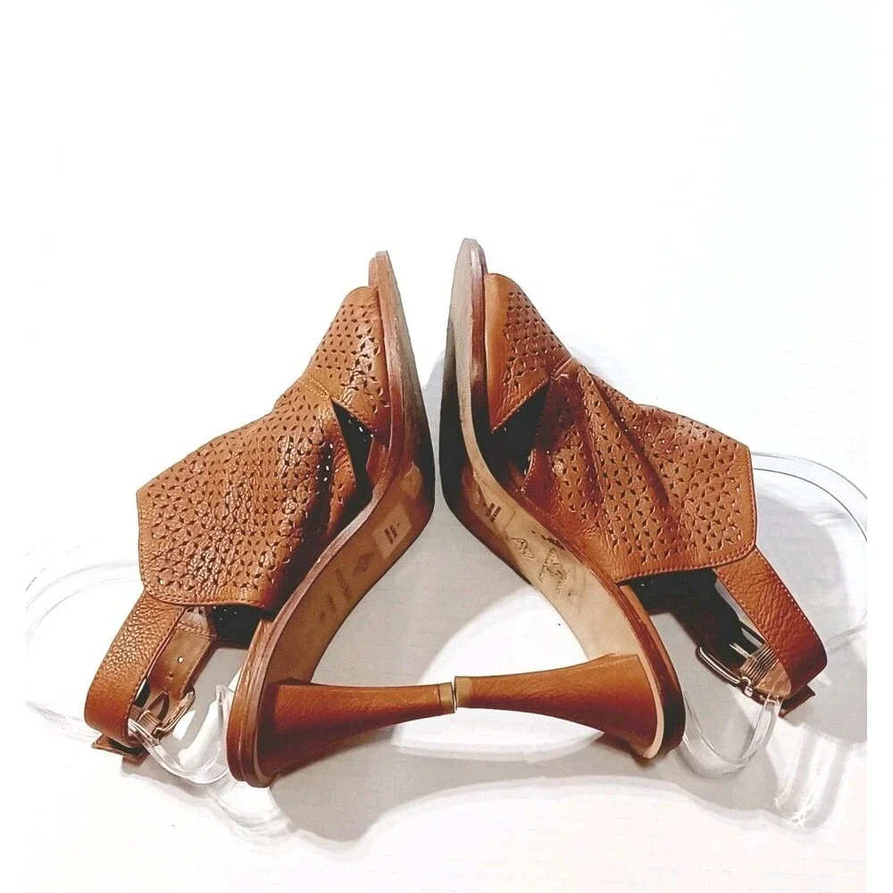 Antonio Melani Women's Brown Soft Leather Open Toe  Slingback Sandals Sz 7